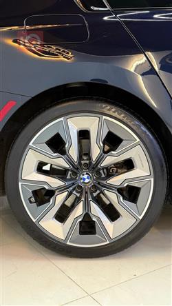 بي ام دبليو الفئة 7